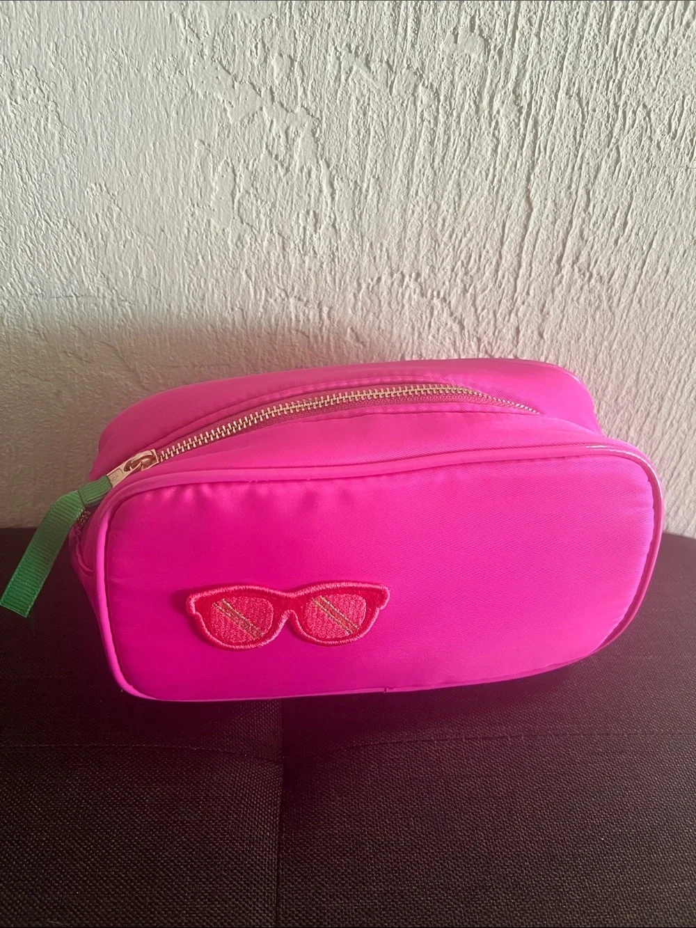 #3042**”4x8” Hot Pink High Heel Cosmetic Pouch